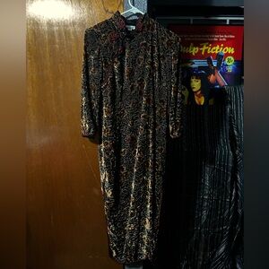 BEAUTIFUL TRADITIONAL DRESS FROM CHINA